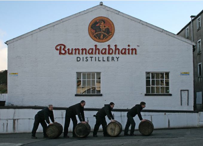 Bunnahabhain distillery is situated near Port Askaig, in the north east of the island. Bunnahabhain distillery