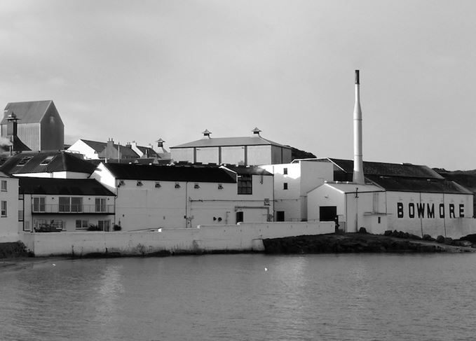 Bowmore distillery